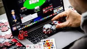 Ikon keamanan dan perlindungan data di platform alien togel